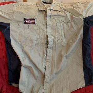 Short sleeve Dickies button up shirt